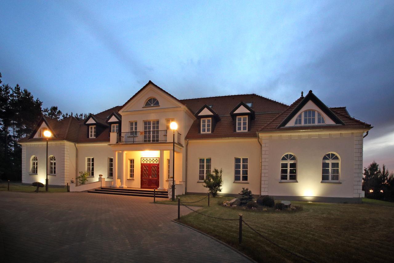 Palac I Folwark Nemino Sierakowice  Exterior foto