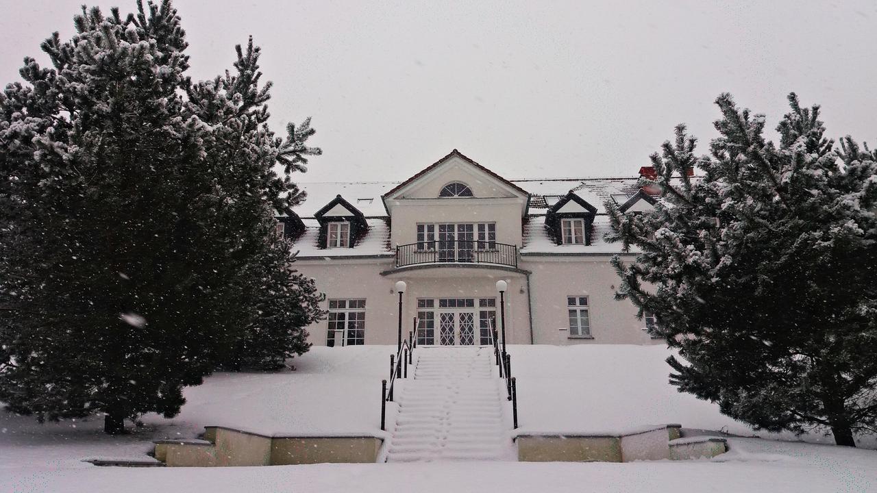 Palac I Folwark Nemino Sierakowice  Exterior foto
